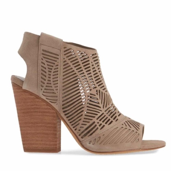 Vince Camuto Women’s Kimora Cutout Shield Sandal Size: 6.5 ColorWild MushroomNWT - Picture 3 of 16